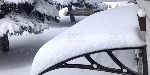 防雪雨蓬